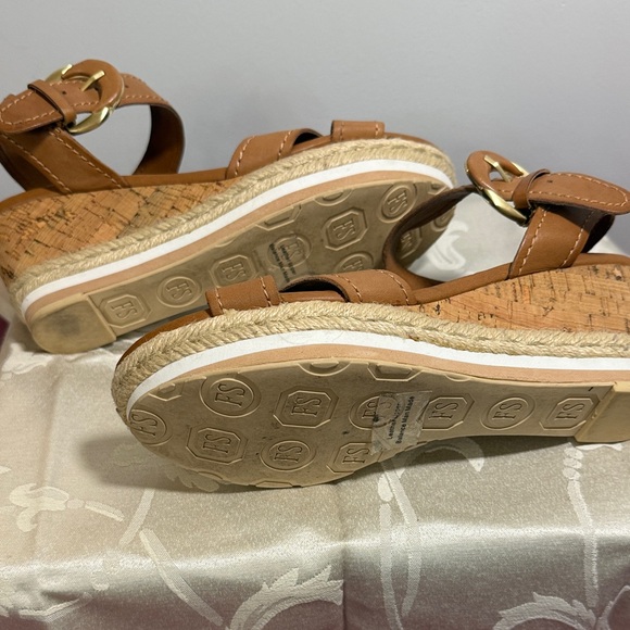 Franco Sarto Tan Wedge Sandals - Picture 3 of 10